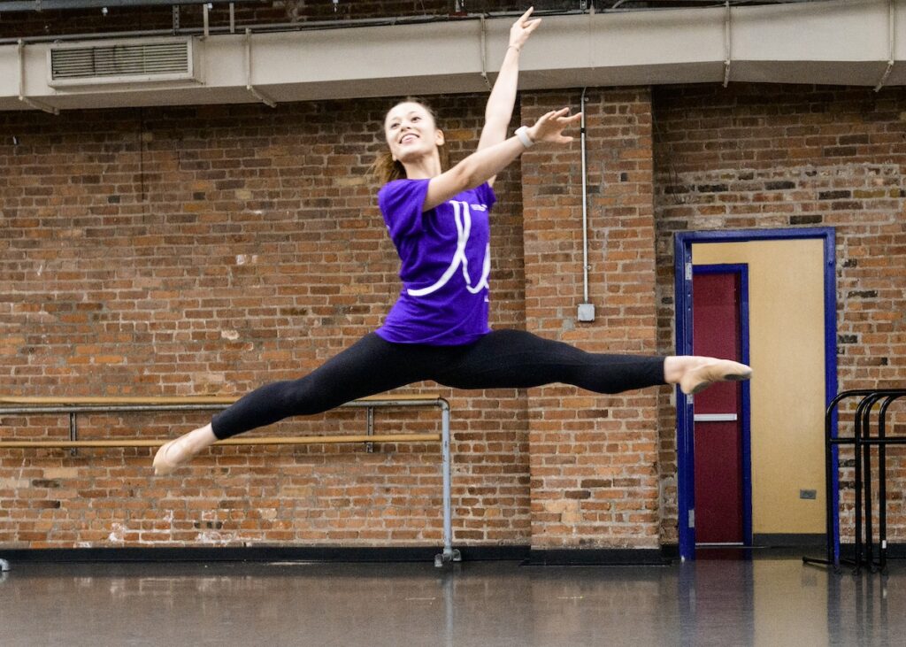 Amanda Lindamood, BE BOLD teaching artist. Photo by Cat Trzaskowski